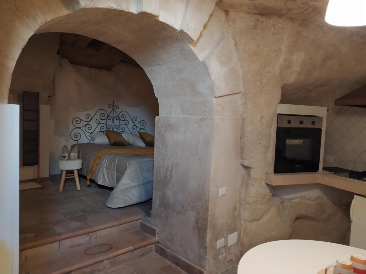 Palazzo Lombardi Cave & Suite Матера Номер фото